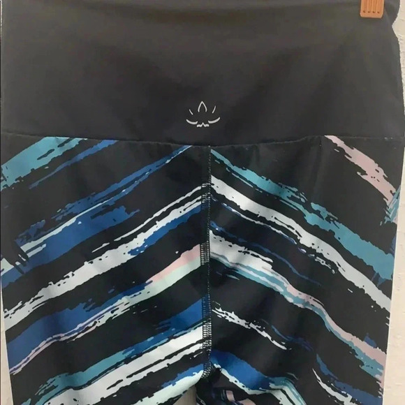 BEYOND YOGA Black Multi Color Diagonal Stripe Legging Size XS - Picture 5 of 7